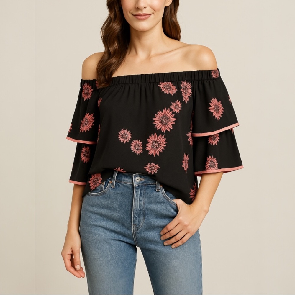 Vince Camuto -  Floral Layered Off the Shoulder Blouse